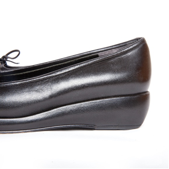 CHANEL Black Leather Mini Wedge Flats - Picture 3 of 6